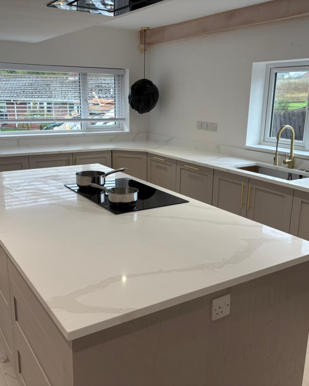 PQS Calacatta Gold Quartz