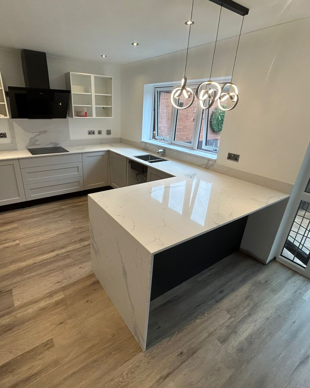 PQS Venetian River Quartz