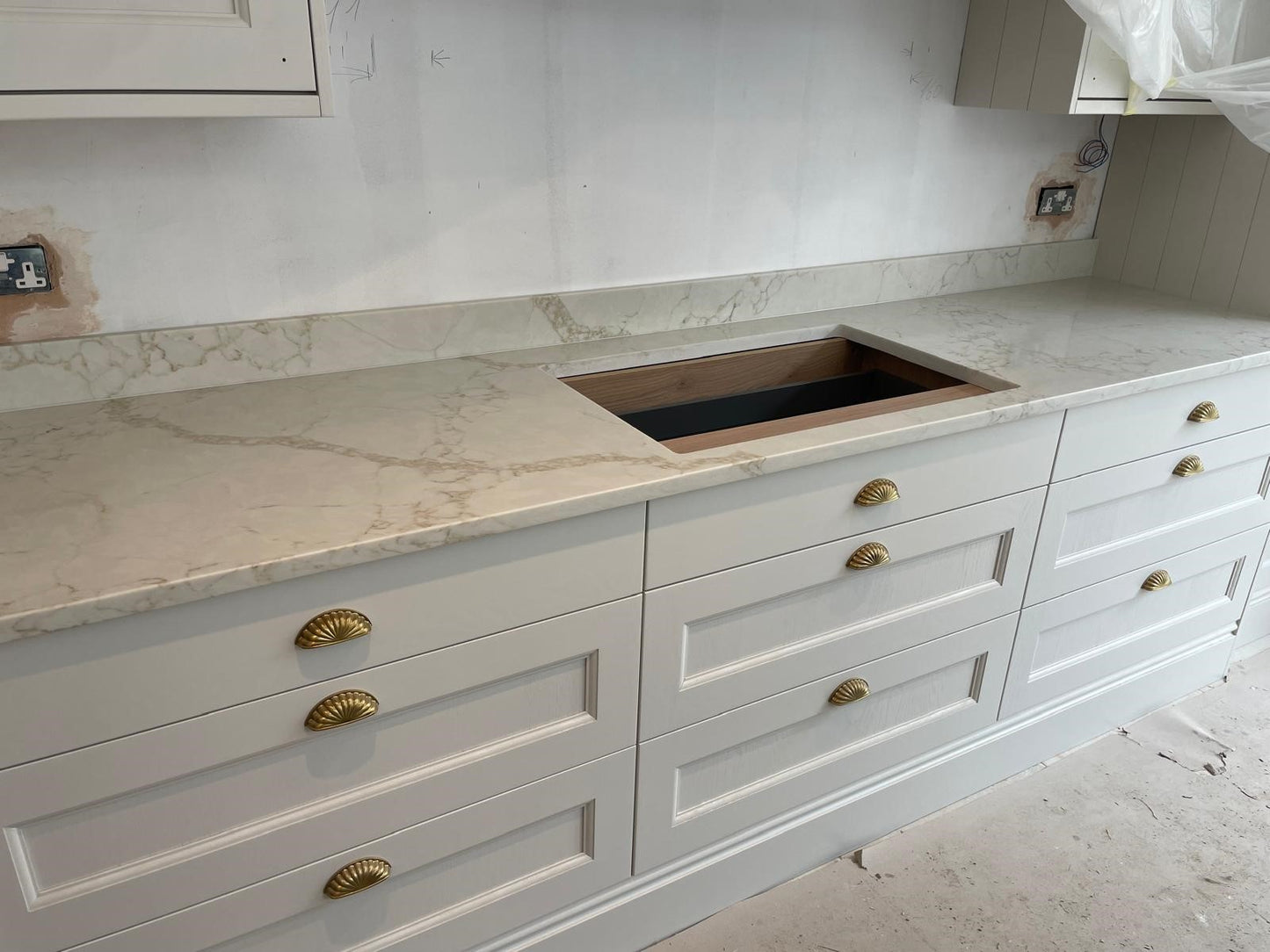 PQS Statuario Gold Polished