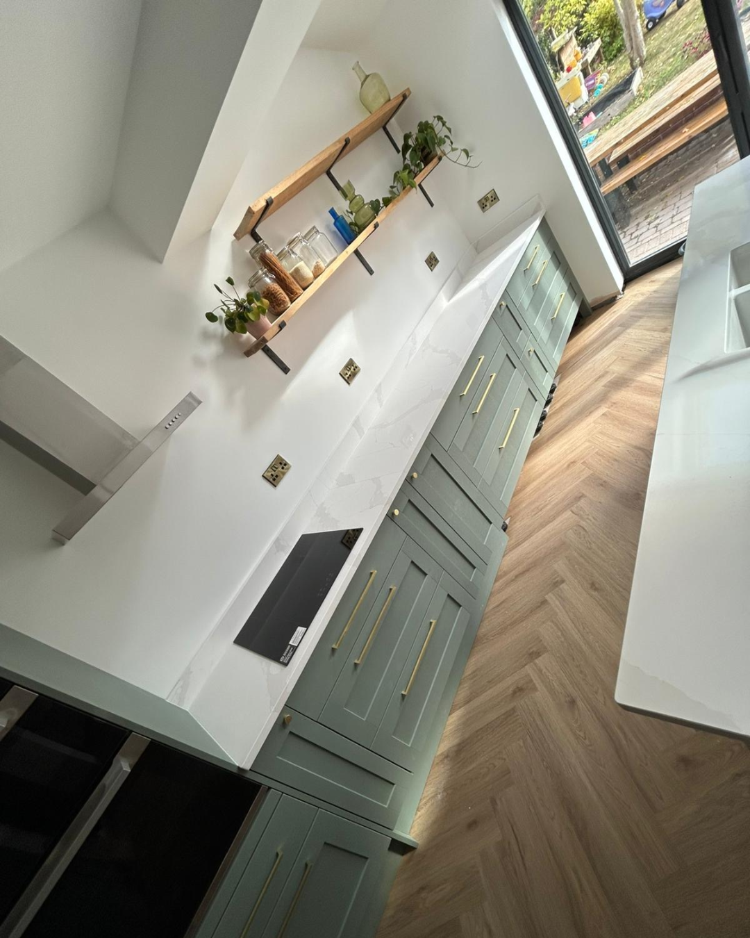 PQS Calacatta Gold Quartz