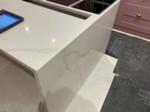 Calacatta Light Quartz
